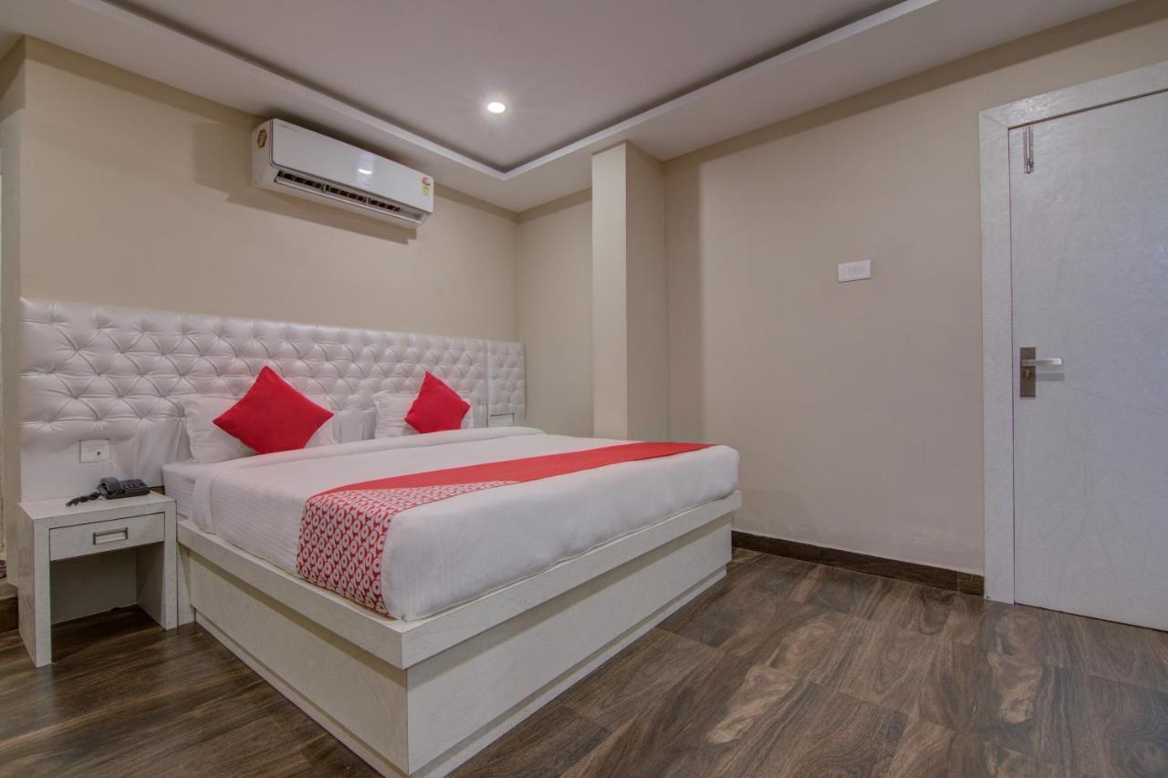 Oyo 12736 Skylawn Hotel Jamshedpur Exterior photo
