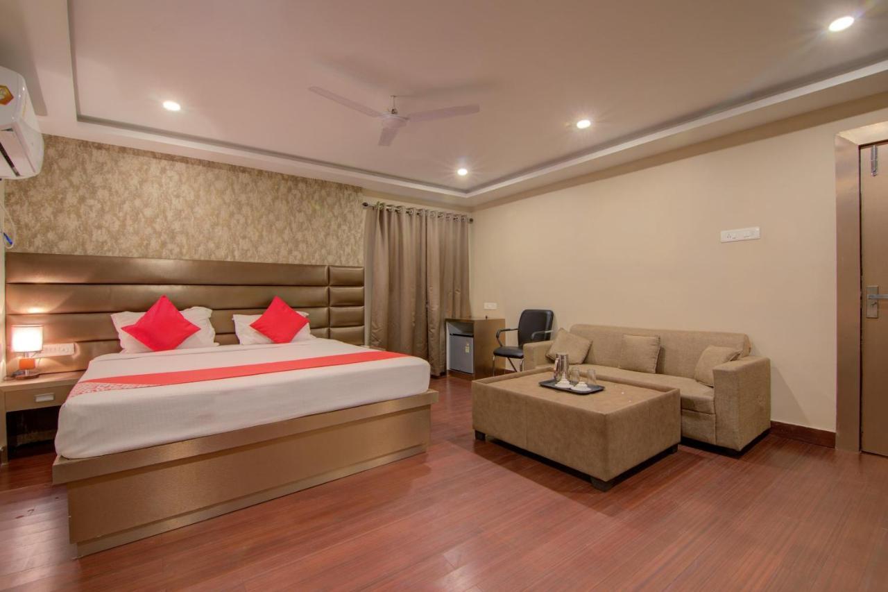 Oyo 12736 Skylawn Hotel Jamshedpur Exterior photo